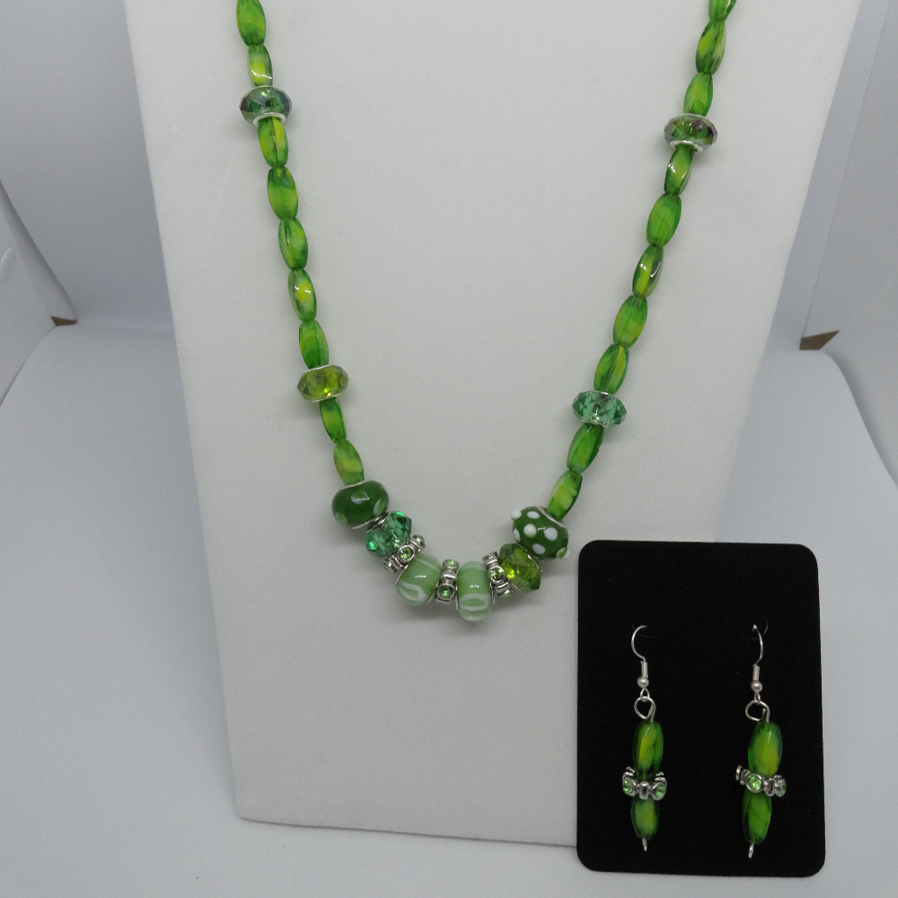 27" Lime Green Necklace and Earrings